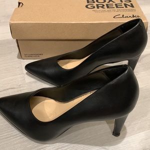 Clarks Genoa 85 Court Heels